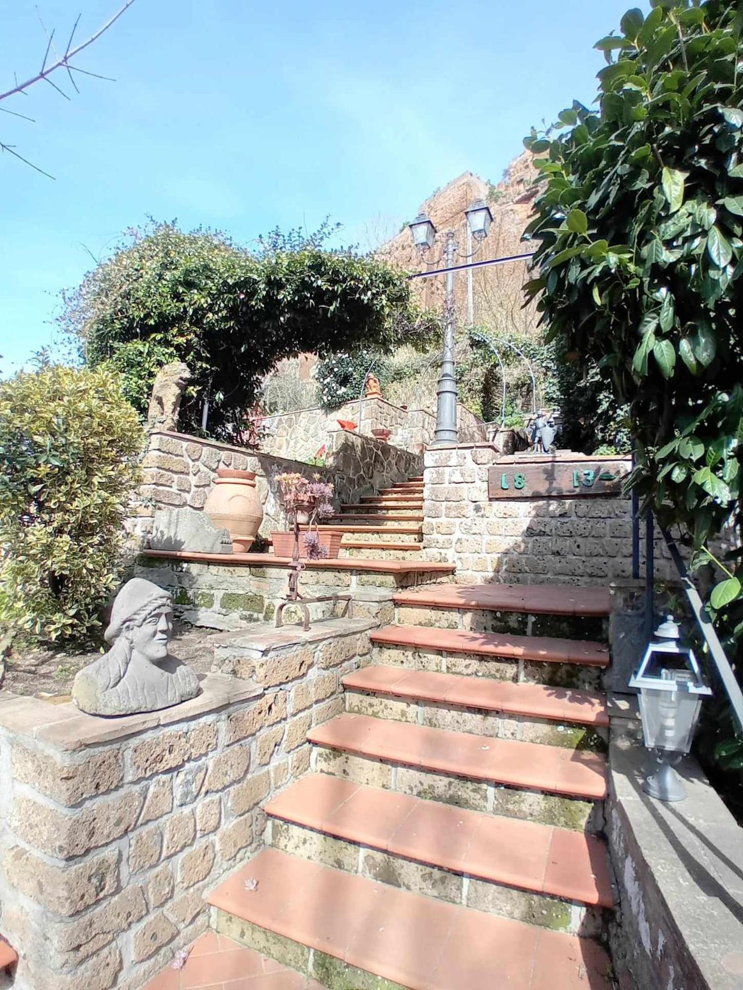 Casa Serafina Trilocale Con Arredi D'Arte E Parcheggio Privato Orvieto Bagian luar foto