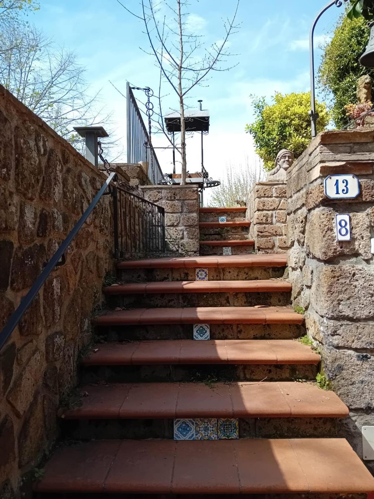Casa Serafina Trilocale Con Arredi D'Arte E Parcheggio Privato Orvieto Bagian luar foto